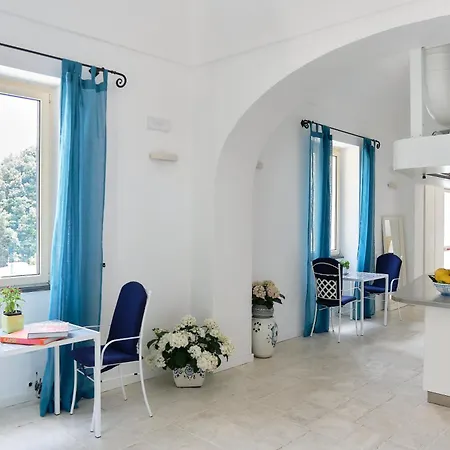 Lara Hotel 3*