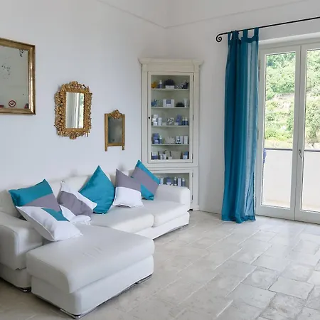 Lara Hotel 3*