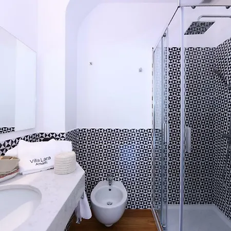 Lara Hotel 3*
